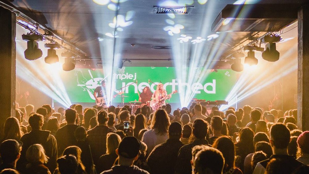 triplej's tweet photo. How much live music can you possible cram into four nights? @BIGSOUNDtweets rolls out 76 artists for first line-up announce
https://t.co/6sqWvZPxLd https://t.co/8APuxnvxAt