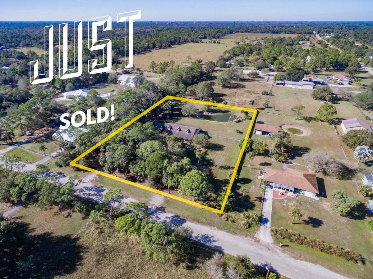 JennaSCook's tweet photo. 🔥Just sold! 🏡 In Buckingham, Fort Myers, FL.  Congratulations! 🥂 🎉
#justsold #fortmyersrealestate #leecountyrealestate #swfl #realtor #realestate #floridarealtor #leecountyrealestate #realtorlife #homeownership #sellingyourhome #sold #homesweethome #Buckingham https://t.co/4CNOJgrquH