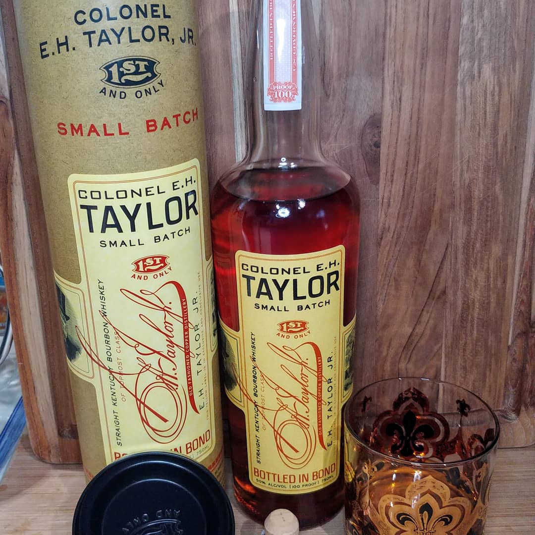 SpamFly's tweet photo. Delicious!!!!!  #bourbonporninternational #bourbonporn #bourbondrinker #smallbatchbouron #smallbatch #buffalotracedistillery #colehtaylorsmallbatch #colehtaylorbourbon #colehtaylor #bourbon #palatestrong https://t.co/FLqJoDyDny