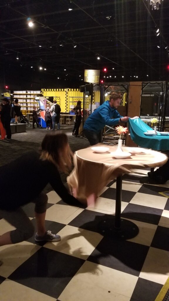 Even the adults of <a href="/EJSMSchool/">Ecole J S McCormick</a> had a great time <a href="/TWoSEdm/">TELUS World of Science - Edmonton</a> !