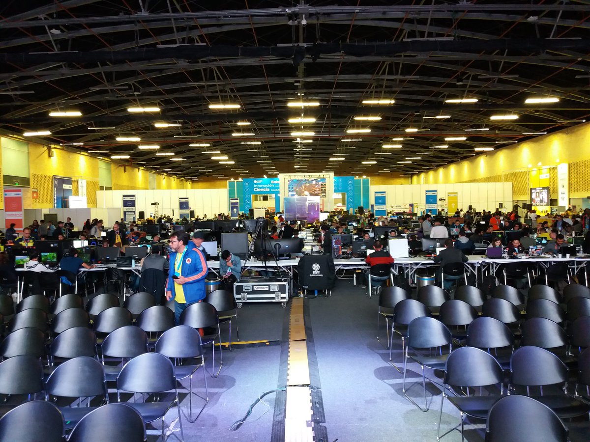 marketmg's tweet photo. ¿Quieren ver la cantidad de personas conectadas en este momento en el @campuspartyco? #FeelTheFuture @marketmg @CorferiasBogota #CreatividadEnLosNegocios @joannaprieto @Garcas76 @nathalymediox https://t.co/hmu6xC941P