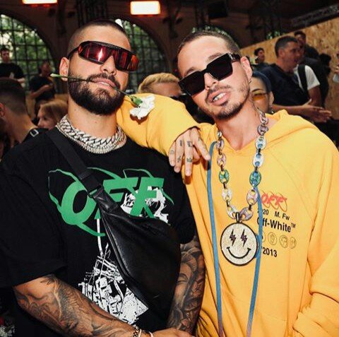 stedilor's tweet photo. Juan Luis (Maluma) y Jose @JBALVIN en Paris Fashion Week #PremiosMTVMIAW
#MTVLAARTISTABALVIN
#MTVLADUROBALVIN
#MTVLAINSTAGLBALVIN
#MTVLAHITGLILIKEIT
#MTVLASHIPCONALTURA https://t.co/vNh7LYjgWr