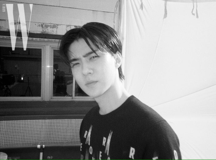 EXOGlobal's tweet photo. [OFFICIAL] 190620 W Korea Website Update with #CHANYEOL &amp; #SEHUN (1/2)
https://t.co/9i60PFbFlJ

#EXO #엑소 @weareoneEXO https://t.co/lj03NRz1AJ