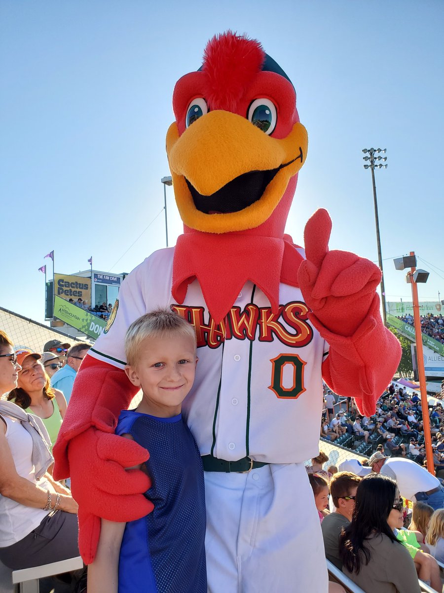 Ryan and Humphrey hanging out <a href="/BoiseHawks/">Boise Hawks</a> tonight. #grillingallstars
