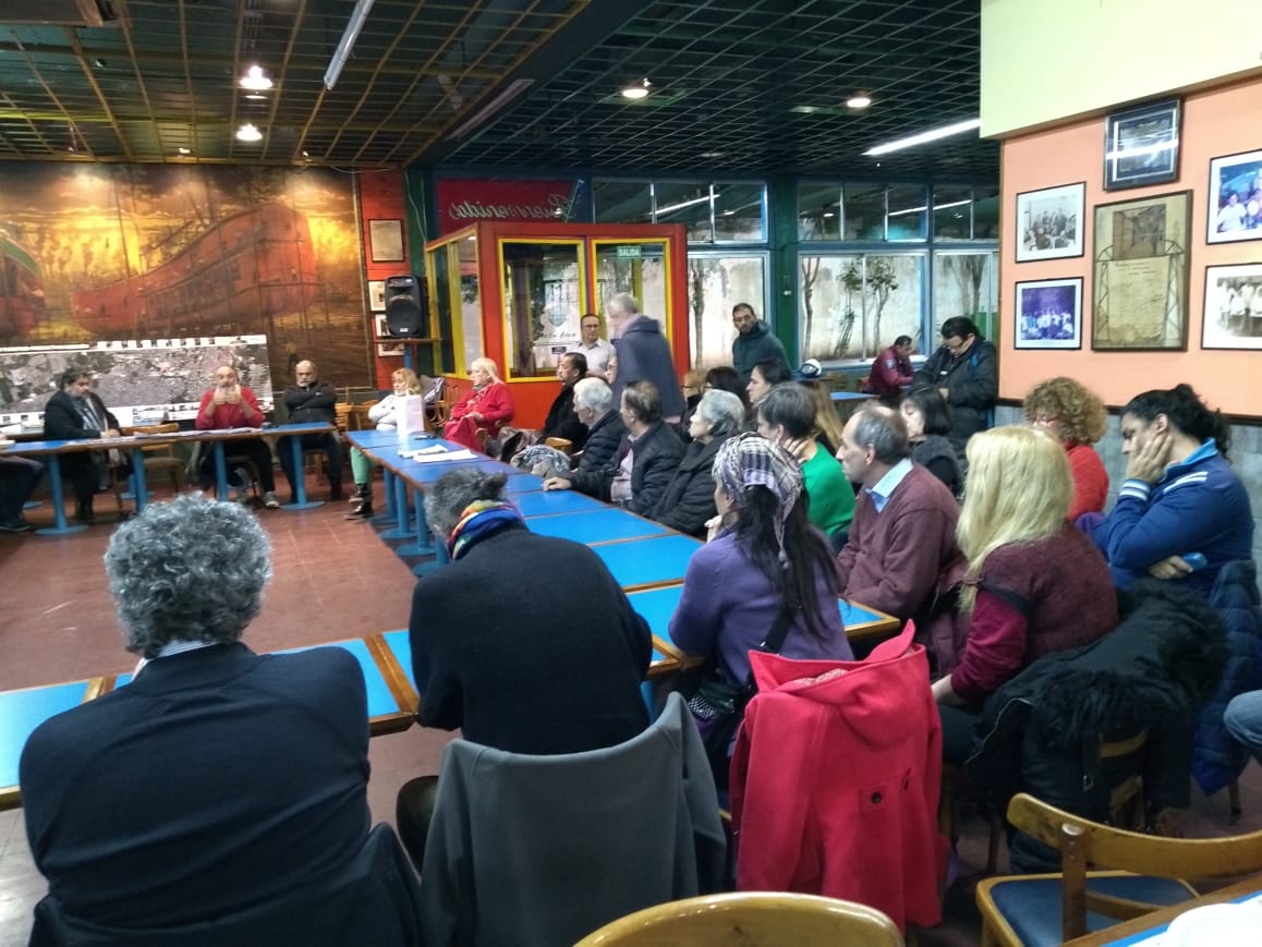 LaBoca_RyP's tweet photo. En el Barrio de La boca resistimos  y proponemos la luchas ante estas políticas neoliberales y de ajuste https://t.co/yzp6WLnzg4