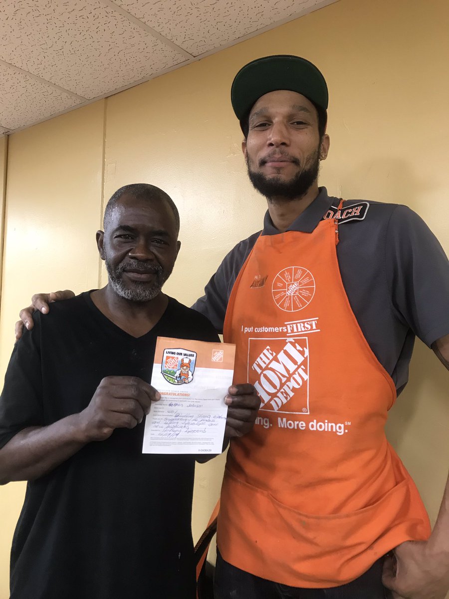 KristaMckinstry's tweet image. #TheRealSouthPhilly #Recognition #Latenightsamepage @aranthony215 recognizing Hakiem for being a leader amongst his peers and showing new associates the ropes! Keep up the great work sir!! @iceblazedc @Roseann74 @dennison_bryan @Lorrainbutler