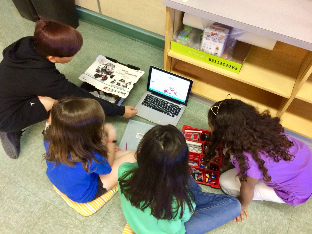 V_Brewis's tweet photo. It’s not just about robots, it’s about collaboration, problem solving, perseverance &amp; creative thinking. And my Gr4 Ss would say it’s about “having fun”! Huge thanks to Phoebe from FIRST Western Canada for a great workshop! @mckenzie_lake #Robotics #STEM #FIRSTweets #WeAreCBE https://t.co/HN8ejZiezl
