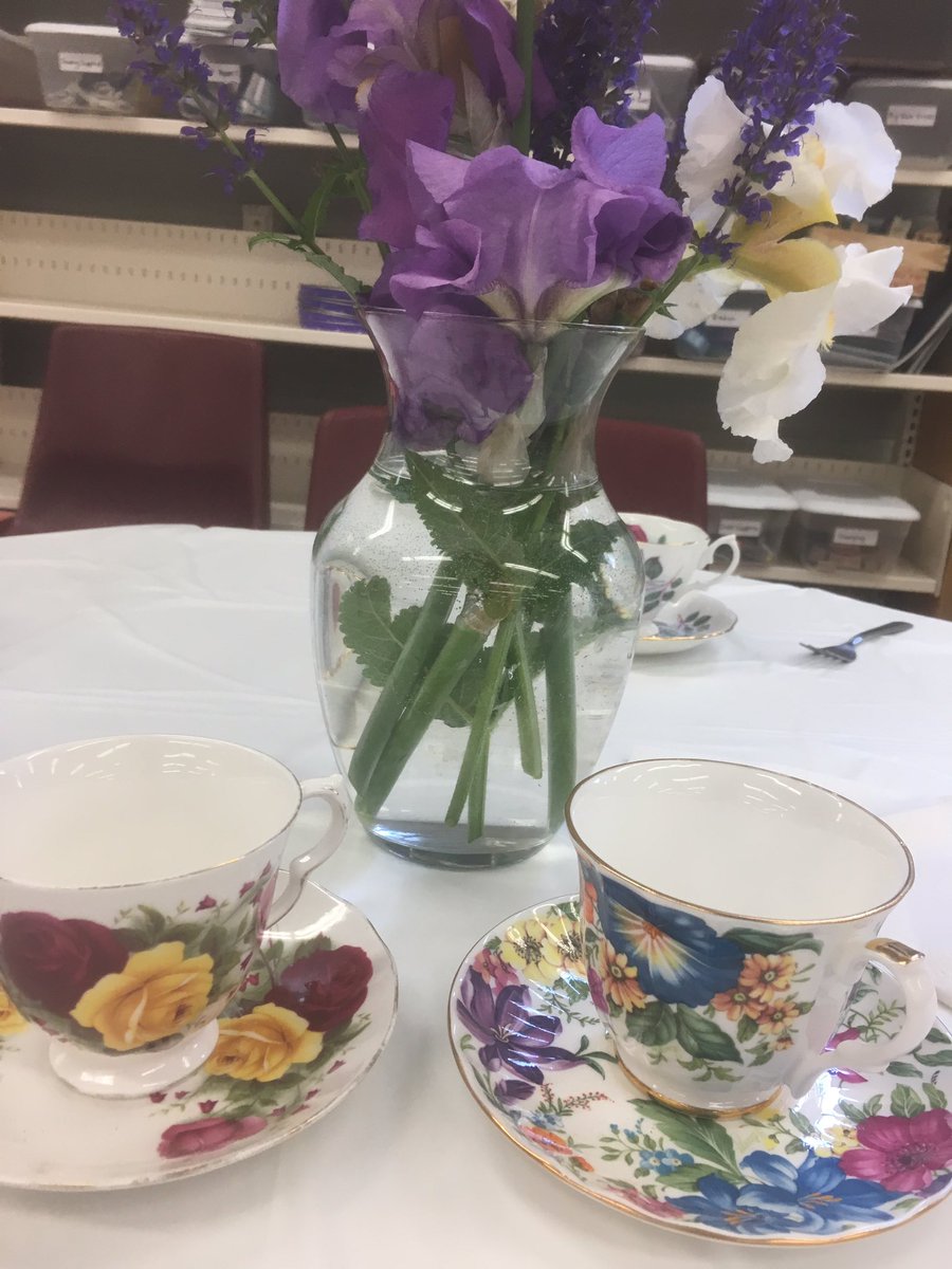 mskdhillon's tweet photo. Love hosting at home and at work. Today we celebrated our volunteers @MarvinHeightsps with a Volunteer Tea. Thank you to all those that helped make it a beautiful event. @patrika54 @harjitaujla1 @balneet_singh @ClimatePeel @PeelSchools https://t.co/iAXkYFFxMJ
