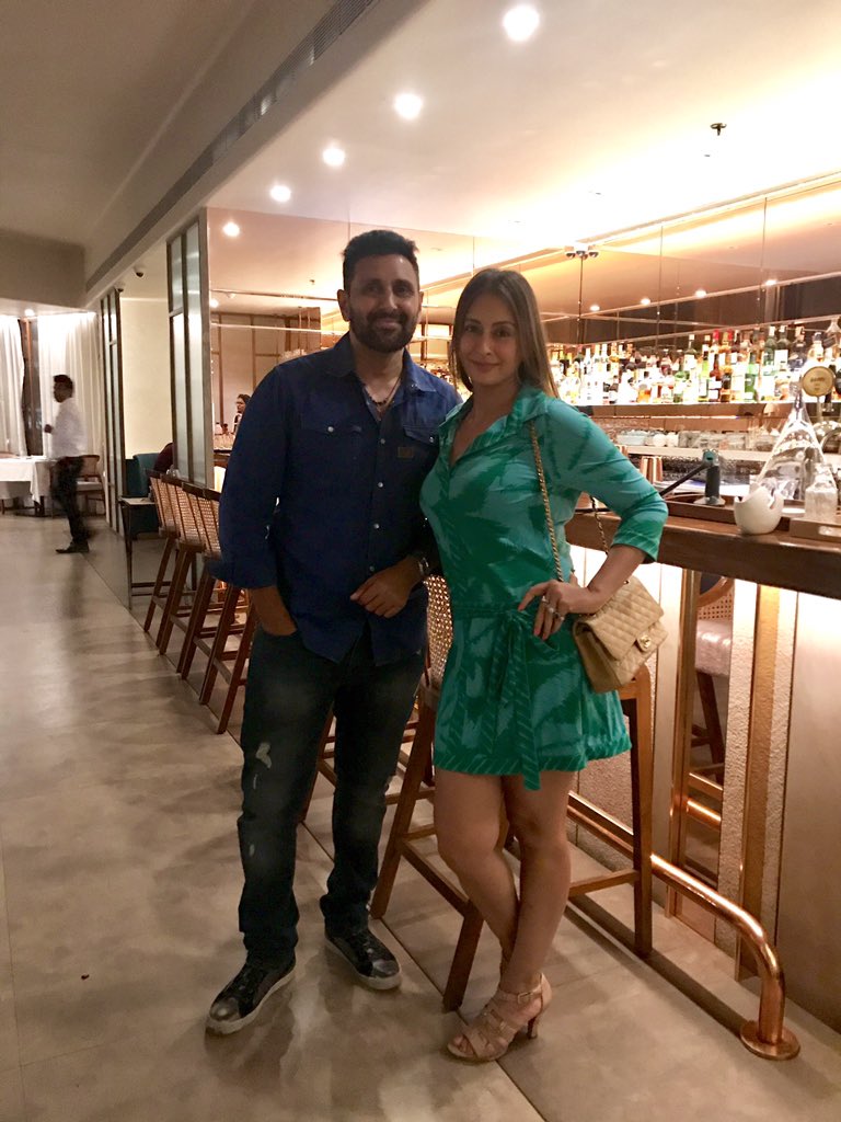 About last night...with @preetijhangiani at @tresindmum gr8 new place in BKC...Indian fusion food imported from Dubai ;) @tresinddubai