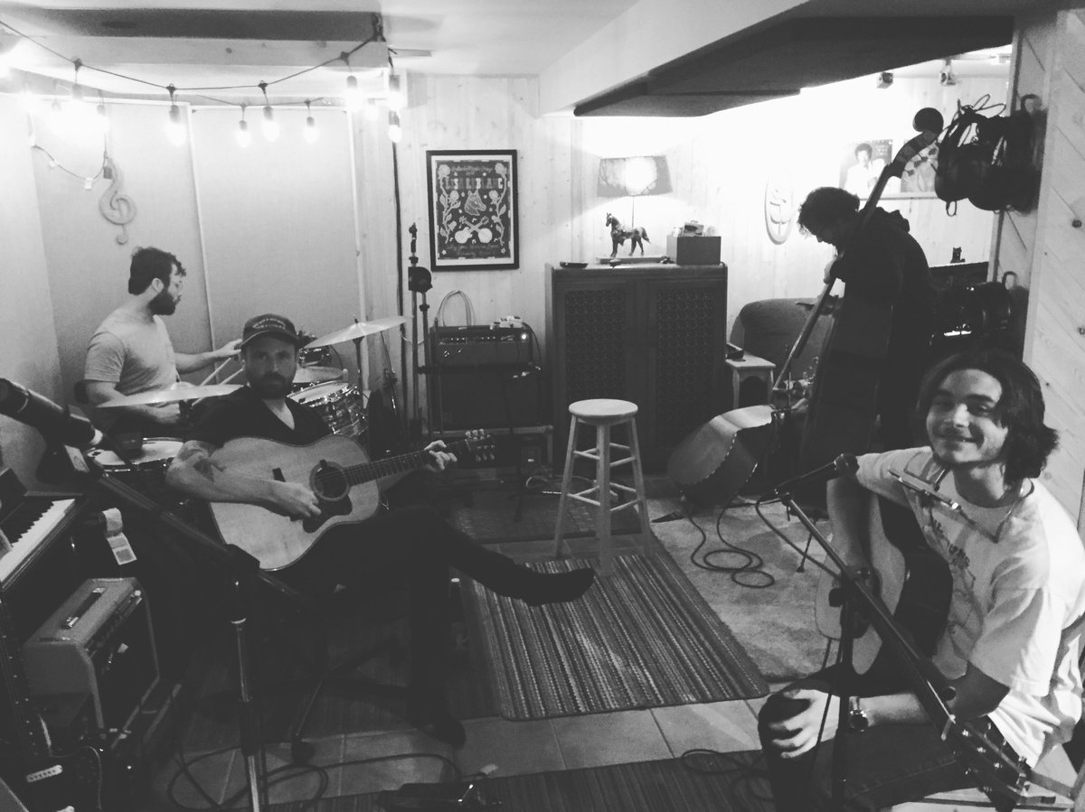 lisaleblancyo's tweet photo. Tite répète pour se mettre dans le groove pour le lancement à #JacquesSurette demain soir à Moncton!
19h à Aberdeen pi c’est FREE! Venez faire une turn!
#jacquessurette https://t.co/ef5o9mk05E