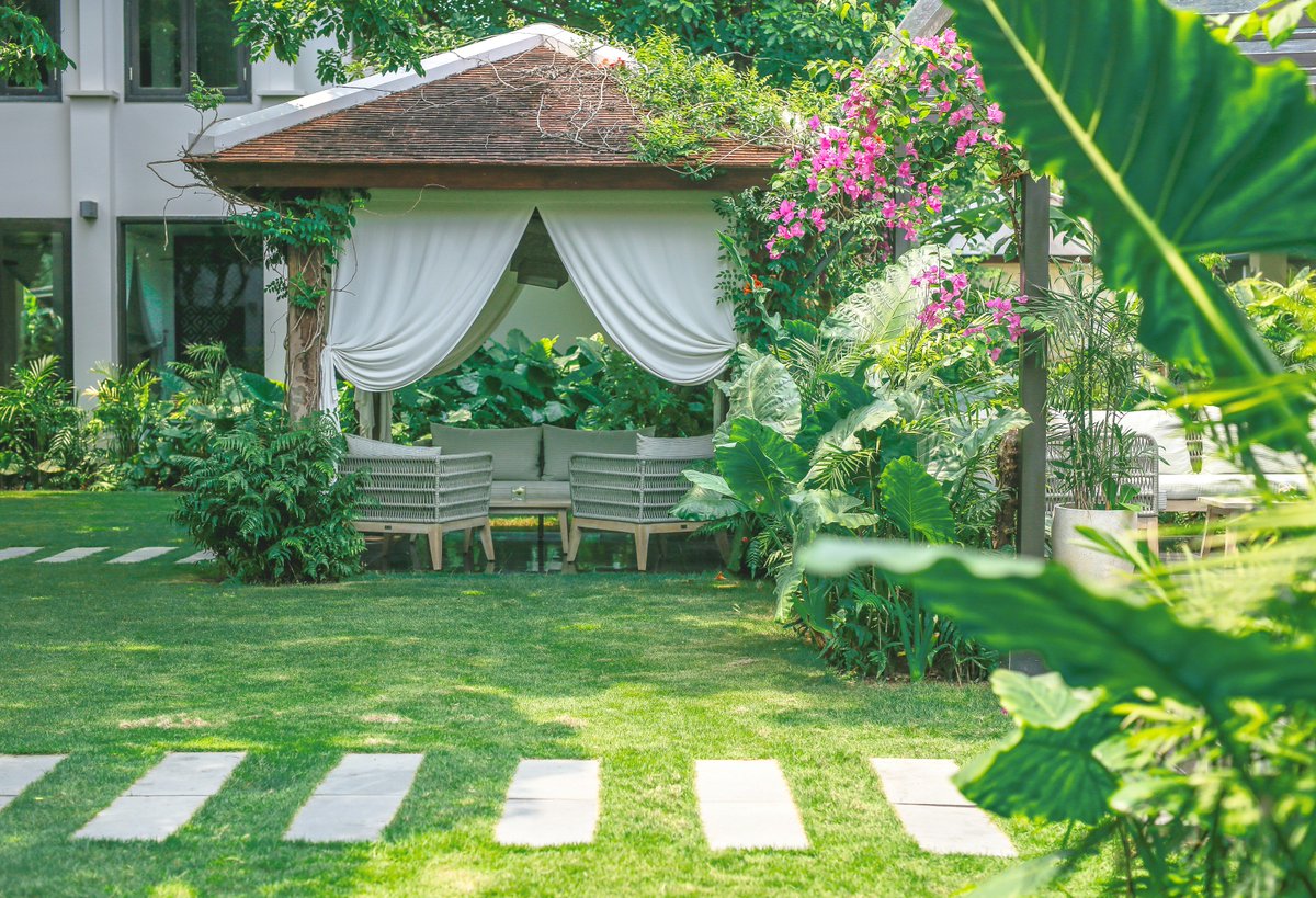 tiawellnessdn's tweet photo. Never underestimate the healing power of a quiet moment in the garden! 🍃
#spagarden #tropical #heaven https://t.co/Tvj9KnXGrD