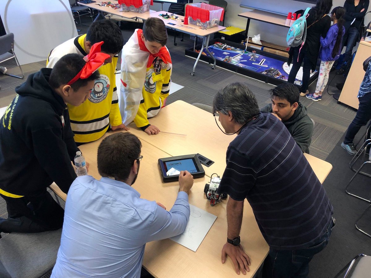 FIRST Robotics Canada tweet media