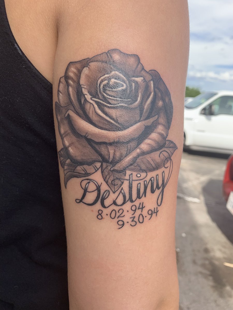 bailee_tatum's tweet photo. In love with my new tattoo 🌹 https://t.co/VIRgC8ueup