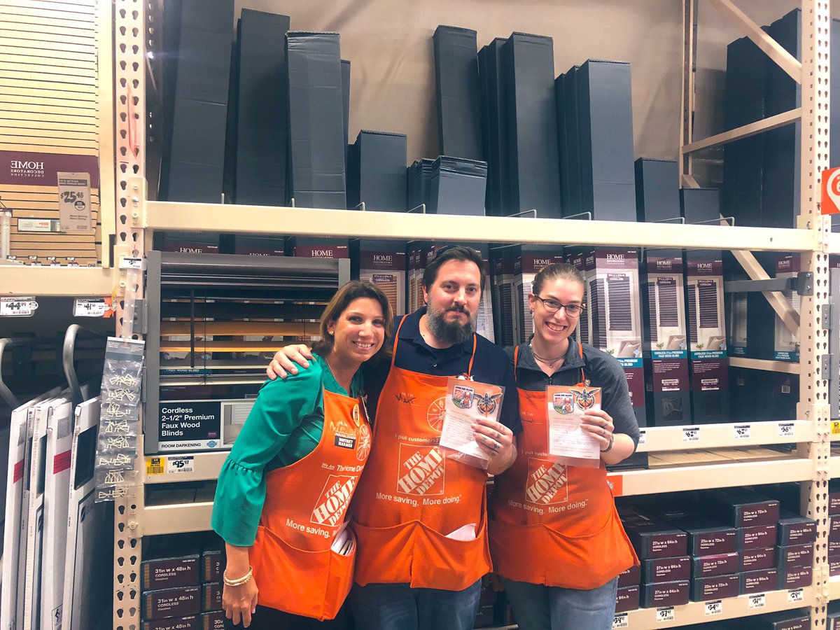 misshd03's tweet photo. We had a GREAT Day developing in the aisles!! #Instock #StoreAppearance #Service #Specialty1on1walkππβοΈ #Acumen #LeanIN shout out to Matt and Hannah!! #D319 badge! Future-Vision-Performance #letTHEnumbersTELLtheStory @GunbarrelHD742 @MichelleTramme8 @Tbelk5 @ChadMorehead1 https://t.co/RVXPuYuyF7