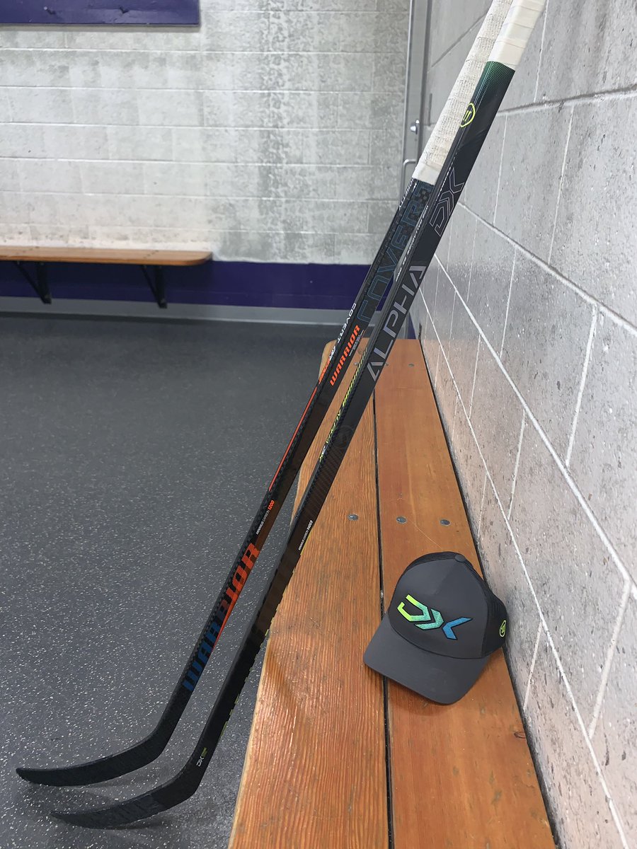 Late night hockey never hurt anyone. Stick of choice?🤔 @WarriorHockey #AlphaDX #CovertQREdge #WarriorVIP