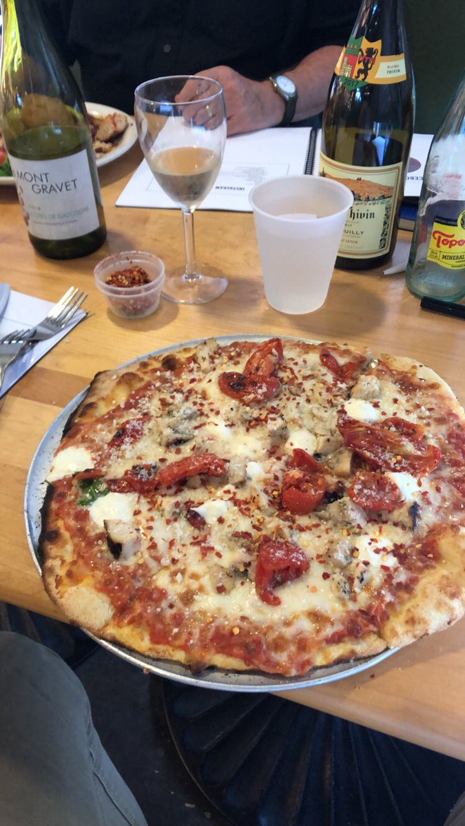 VinoviumTX's tweet image. Just finished up a great team meeting. Of course that means we had to drink more wine 🍷 #yum