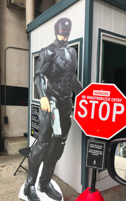 ColleenMeara's tweet photo. Accidentally entered the wrong parking garage yesterday on my way to @LASchools Board meeting; this was waiting for me at the entrance. Really? Glad that @MomsDemand, @CityAttorneyLA , @WAGV, and @LASchools are helping us to be more self-reflective about firearms. https://t.co/w44dYkMC3n
