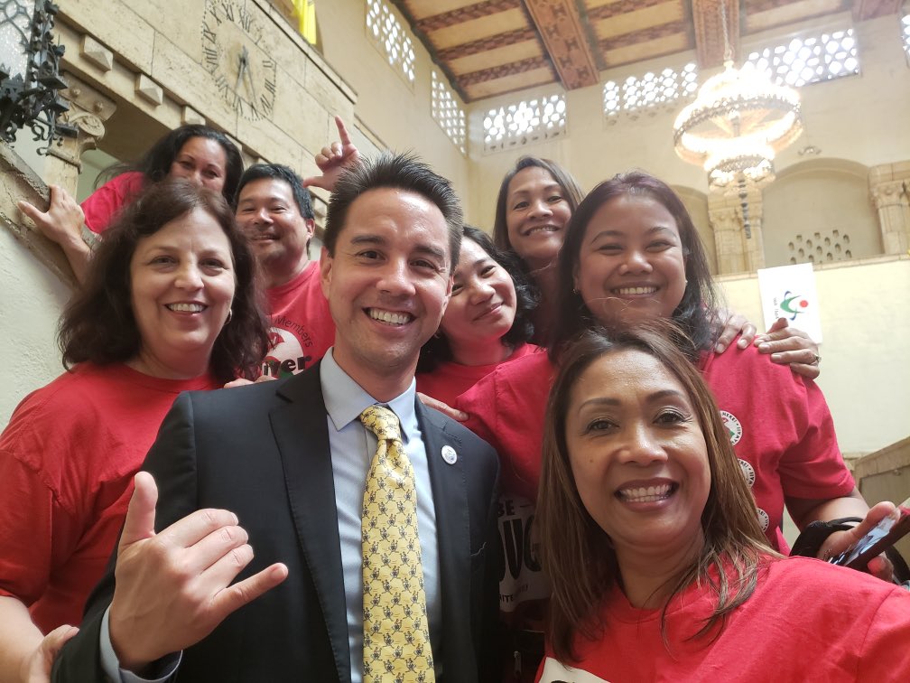 We still need your help to urge Gov. Ige to veto SB 1292–Airbnb’s bad bill! Call him now at 808-586-0034 and tell him to VETO SB 1292!