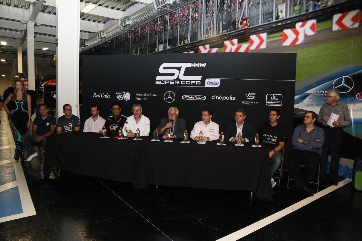SE PRESENTO LA PRIMERA FECHA DE SUPER COPA QUERETARO
Michel Jourdain, presentó hoy la Súper Copa Querétaro que se disputará el 29 y 30 de junio en las instalaciones del Ecocentro.
deportivissima.com/se-presento-la…