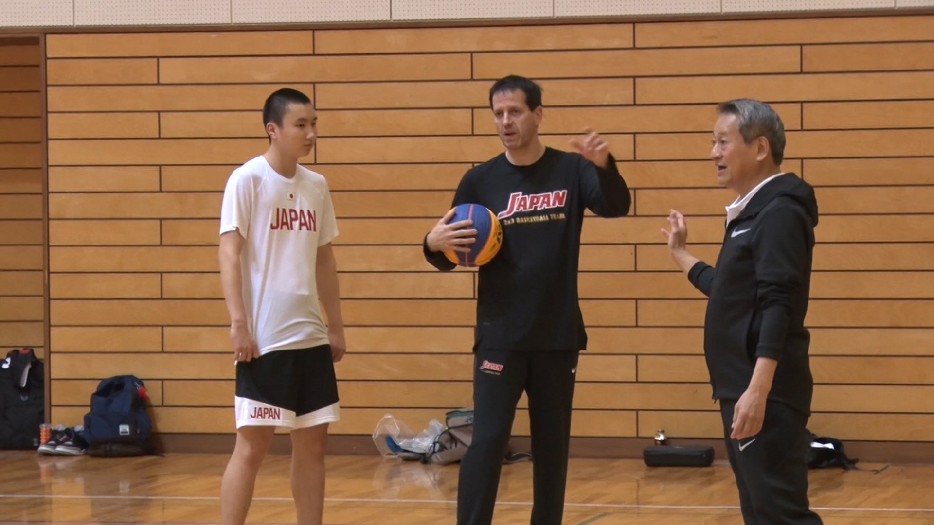 裸のアスリート Bs Tbs 次回の放送は バスケットボール界 注目の新生 富永啓生18歳 夢は世界最高峰nbaプレーヤーになること 夢舞台へ走り出した富永の挑戦に密着 ６月２９日 土 昼11時 Bs Tbsにて放送 ぜひご覧ください 裸のアスリート