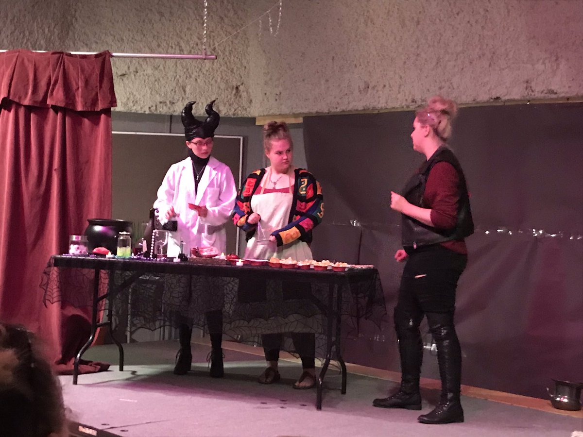 GSSeagles's tweet photo. If you were not at our school tonight, you missed this. A laugh riot. Original script written and performed by Drama students. #coolsvillepies #allmeansall #talent #goldenbc https://t.co/qug5I56FOe