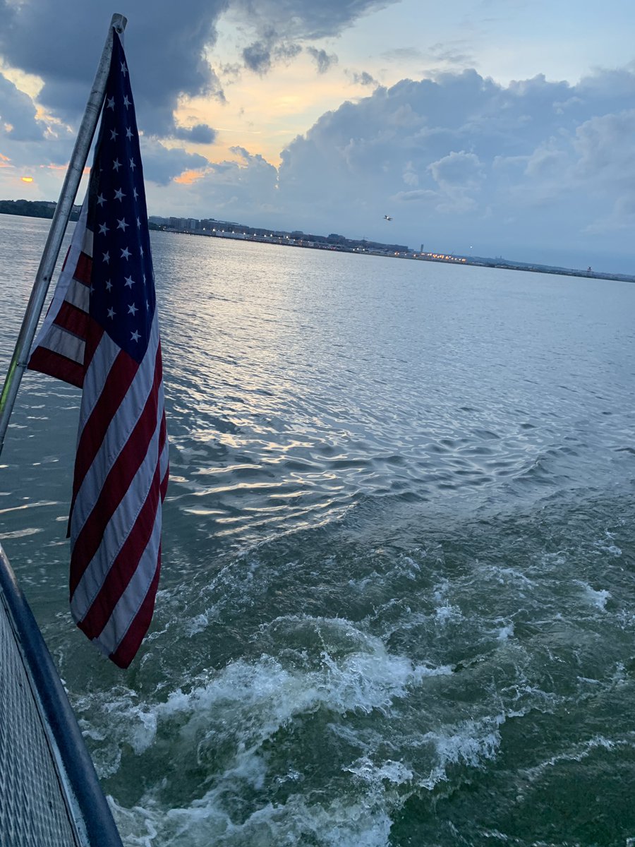 sbcatania's tweet photo. Wrapped up the final day of the #FreeSpirit19 conference with an awesome boat tour complete with a gorgeous sunset! I’m gonna miss these guys and this incredible program! https://t.co/vCJrn7AXEQ