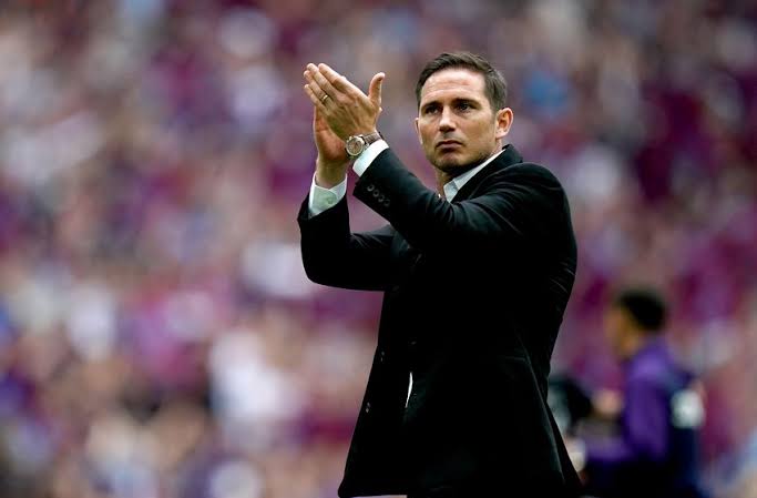 Happy birthday to legend Frank Lampard , whose day it coincided with my birthday as well. 