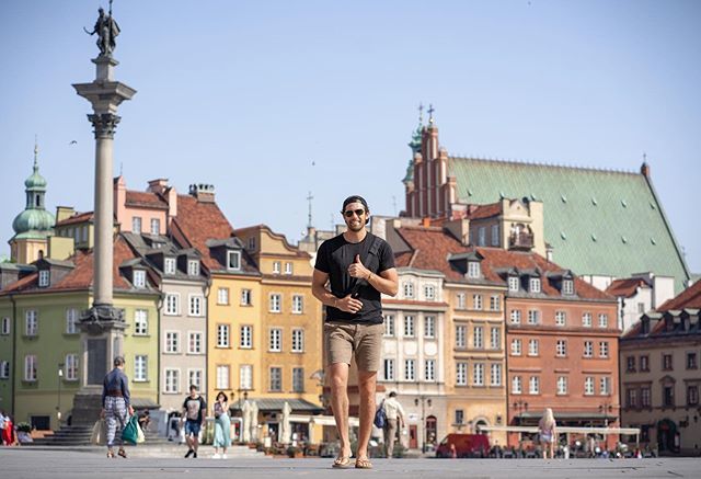 travisbluemling's tweet photo. ๐ต๐ฑ Spent last week in Warsaw melting (it was literally 95 degrees all week!) and exploring it's Old Town and unreal selection of Vegan food. Turns out Warsaw is one of the best places in the world for vegan eats!
๐ธ @rossocjennings
.
.
#breacans #warsaw #poland https://t.co/S2cD9dOss0