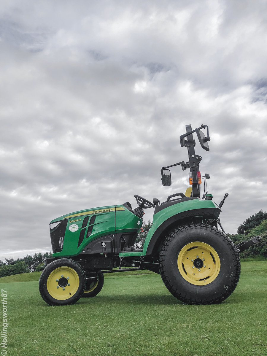 Hollingsworth87's tweet photo. Great to finally have our new tractor from @JohnDeere supplied by @Greenlay1. Those beastie front tyres will be perfect for use on the greens 👌🏼 @WhitleyBayGC https://t.co/ozigUuemEf