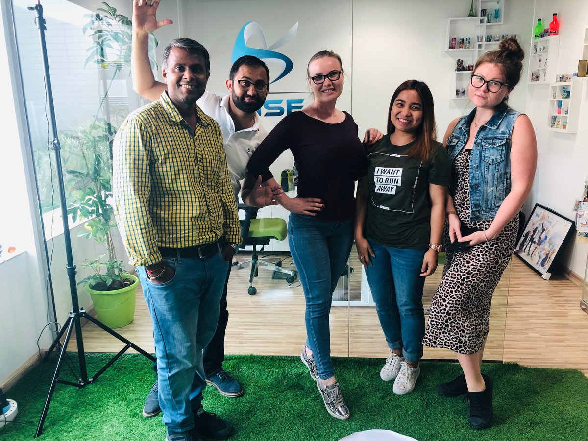 MenaReach's tweet photo. 7,667,755,996 smiles, and these are still our favourite :-)
Have a good weekend, everyone!

#team #teamwork #dubai #media #dxbmediacity #weekendvibes #thursdayfeeling #worklifebalance #smiles https://t.co/T7B0oZq3aZ