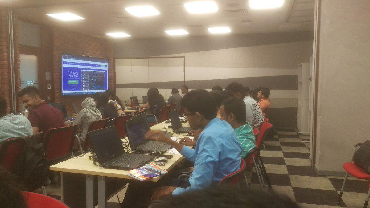 ideaGeekNet's tweet photo. Data science in Azure and Microsoft cognitive services 
#tech #microsoft #microsoftlife #ideageek #azure #datascience https://t.co/KSiodFp7Xr