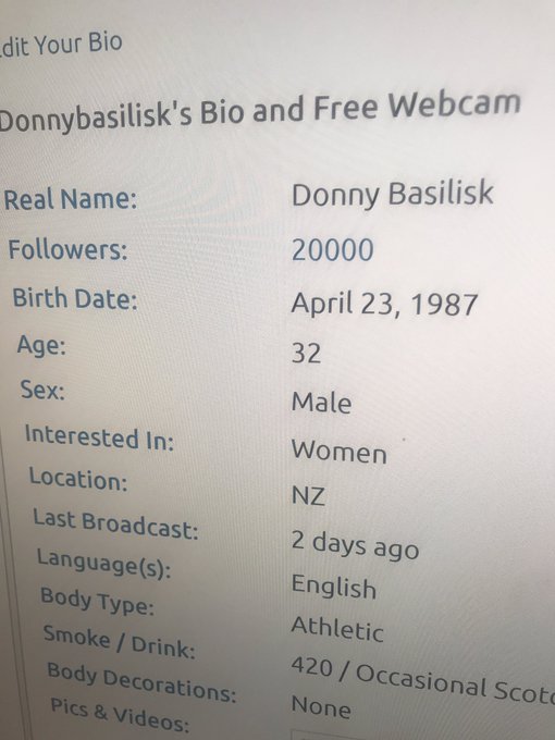 20k achievement unlocked! Special show announcement to come, watch this space   #coupleshow #announcementOfAnAnouncement<a href="/tag/coupleshow"class="tags"><span>#coupleshow</span></a><a href="/tag/announcementofananouncement"class="tags"><span>#announcementofananouncement</span></a>