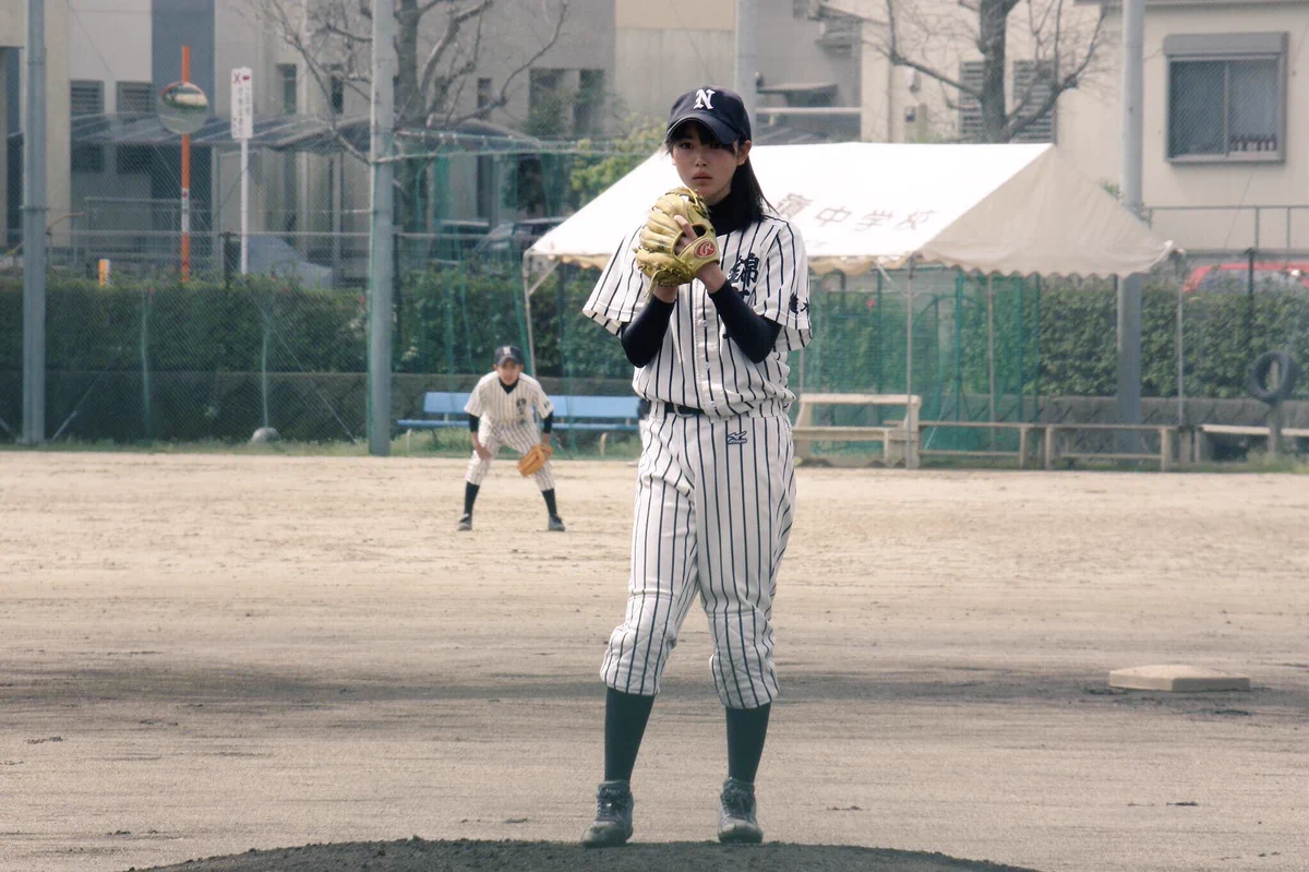 田舎の野球少女(12歳)だった彼女は？表参道が似合う美人(22歳)に成長する！
