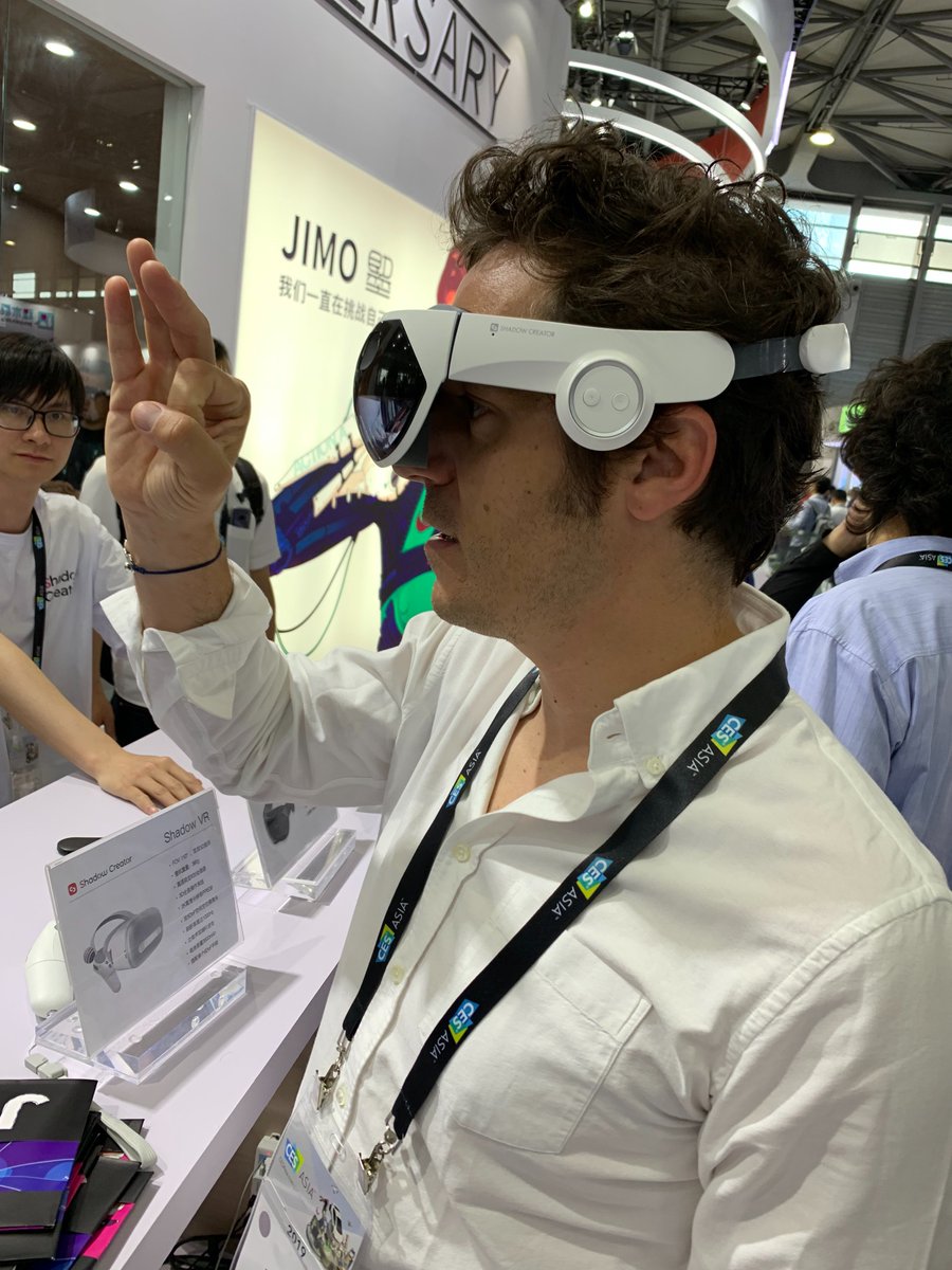 studiovisiolab's tweet photo. #VisiolabTeam
Retour en images sur le #CESAsia où une partie de l'équipe était présente la semaine dernière😉 L'occasion pour nous de découvrir les technologies de demain dans les domaines de l' #IA, de la #3D et de la réalité augmentée. https://t.co/FPaSepo7j0