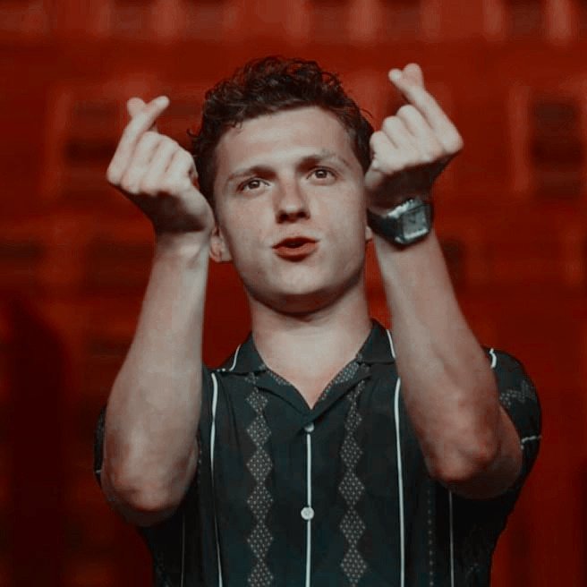 bom dia, apreciem a foto do meu namorado que é perfeito com um total de 0 defeitos. eu amo meu namorado e ele é tudo pra mim