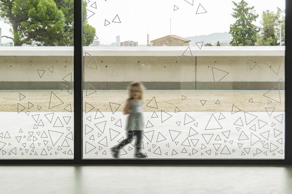 En la escuela <a href="/BetaniaPatmos/">Escola BetàniaPatmos</a> es imposible perderse
pixtin.es/proyectos/sena…