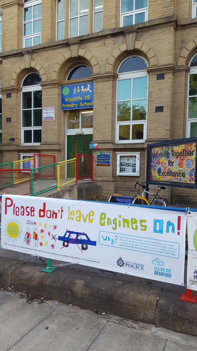 cleanairbfd's tweet photo. #noidling banners popping up all over #shipley this morning for @cleanairdayuk!

#pleasedontleaveengineson
#CleanAirDay https://t.co/BXf1wuGluz