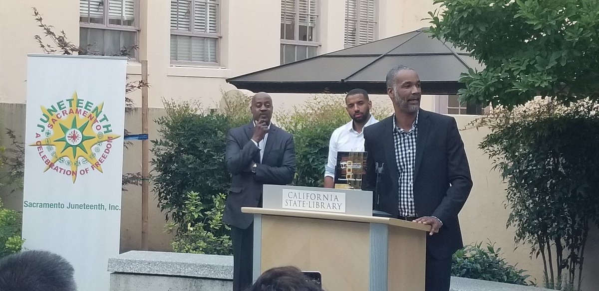 #Juneteenth is a celebration of freedom. I celebrated &amp; learned at the 17th annual <a href="/sacjuneteenth/">Gary Simon</a> educational event hosted by Gary Simon @CAStateLibrar. They honored Larry Lee publisher of the <a href="/SacObserver/">Sacramento OBSERVER</a> #sacramentoproud