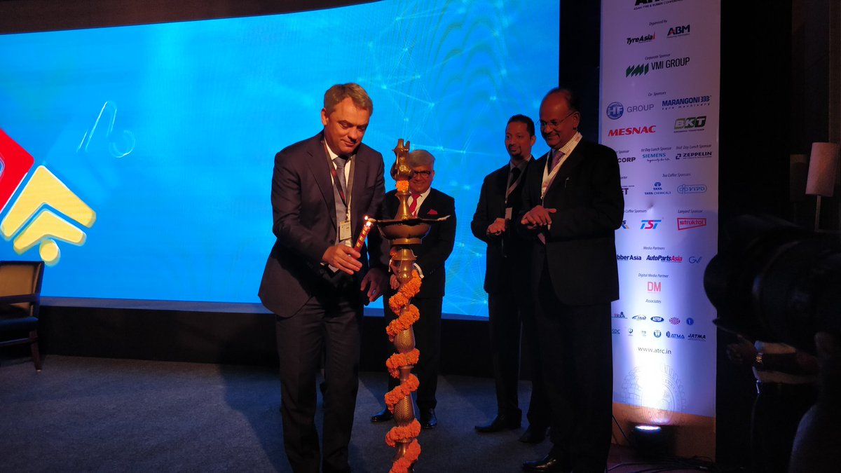 TyreAsia1's tweet photo. Anant Goenka of @CEATtyres inaugurates ATRC 2019 in Chennai, India #ATRC2019

https://t.co/dl9uFUpDUV https://t.co/7QZVbM5pBY