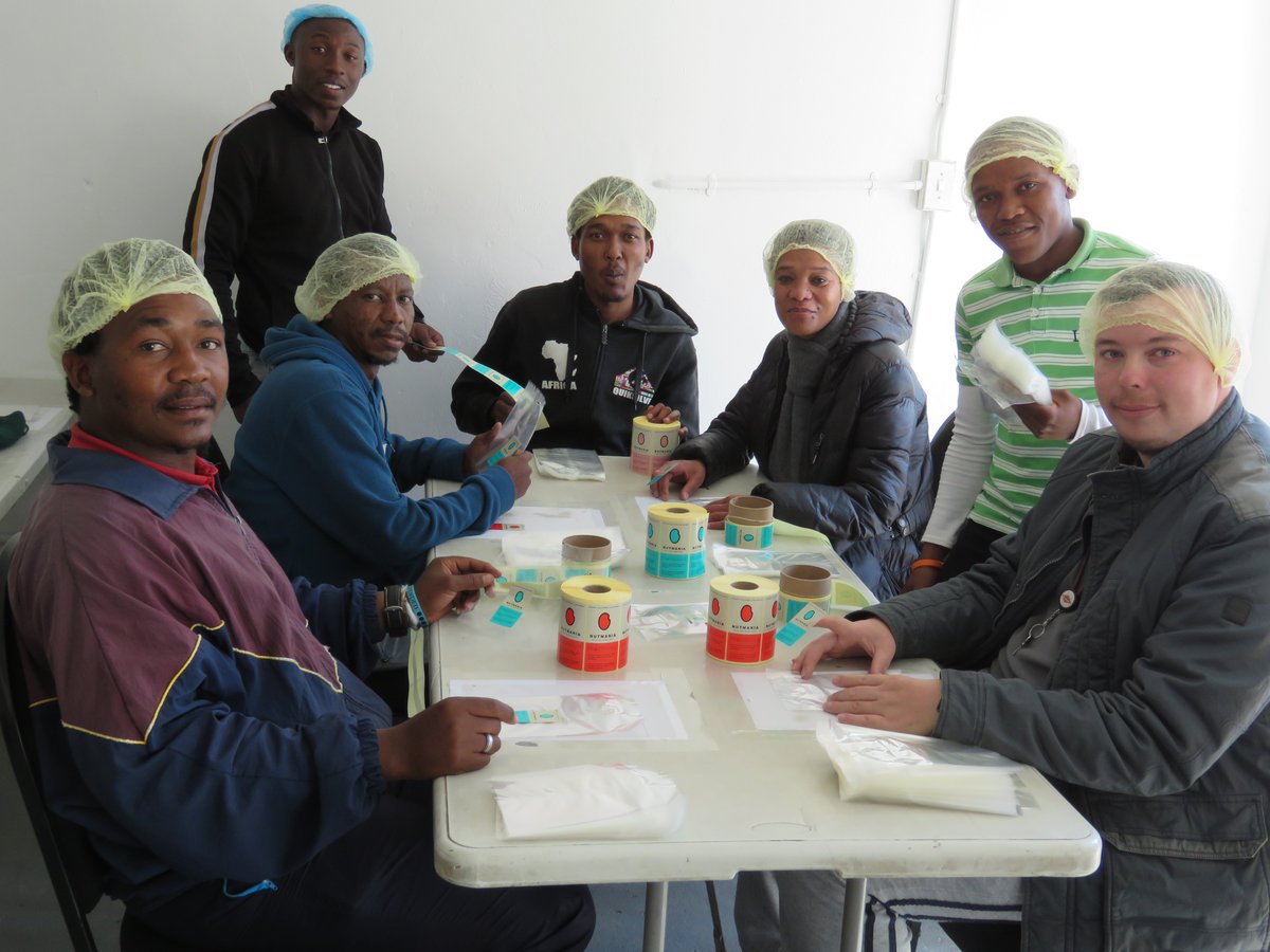 AimCentre86's tweet image. The #AIMCentre is highly appreciative of ongoing #workcontracts from companies within our community. Our #participants are provided with work in the form of sorting, packaging or labelling. Please contact Bernice for more information on 079 129 8153.