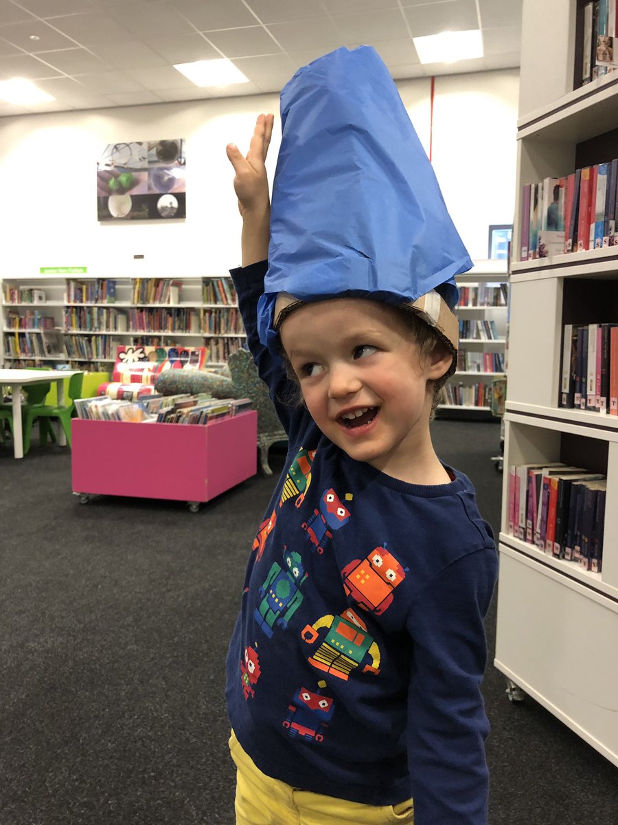PaulaCarley's tweet photo. More fantastic zany hat making! #HulmeLibrary @manc_day @MancLibraries @MCCHulme https://t.co/DHI5FjYL10