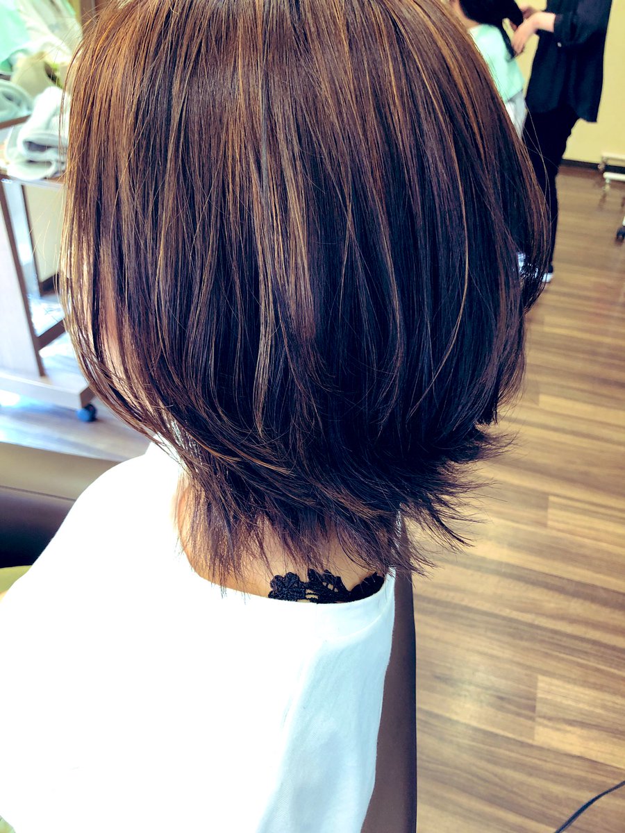 白髪隠しにはメッシュカラーが効果抜群 美容師が教えるその理由とは ビト ログ
