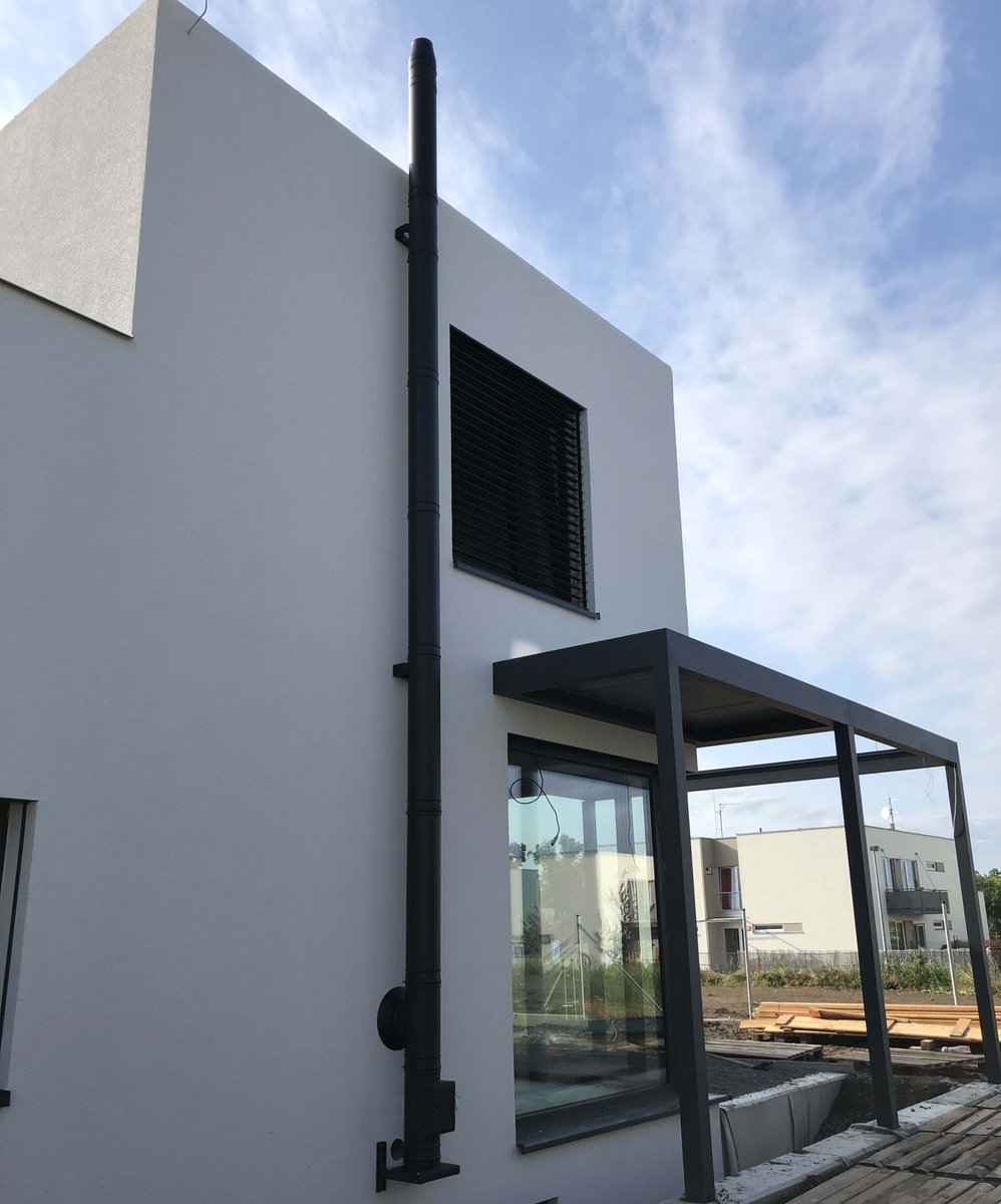 SchiedelCZ's tweet photo. Black and white, osvědčená kombinace, co říkáte? Realizace partner Komiexpert s r.o. Více o systému https://t.co/2Qjrbuz4CV
#schiedel #komin #absolut #kamna #rodinnydum #design #teplo #ohen #grande #kingfire #kombigas #ics #permeter https://t.co/HeV4lFRAke