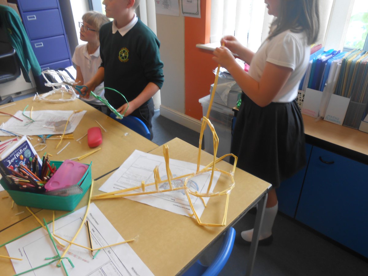 UptonClass's tweet photo. @UptonClass We have started to create our vibrant and exotic looking Rio carnival head dresses using art straws and LOTS of tape...to be continued@@Acreheads7ST https://t.co/wd5X17OdGK