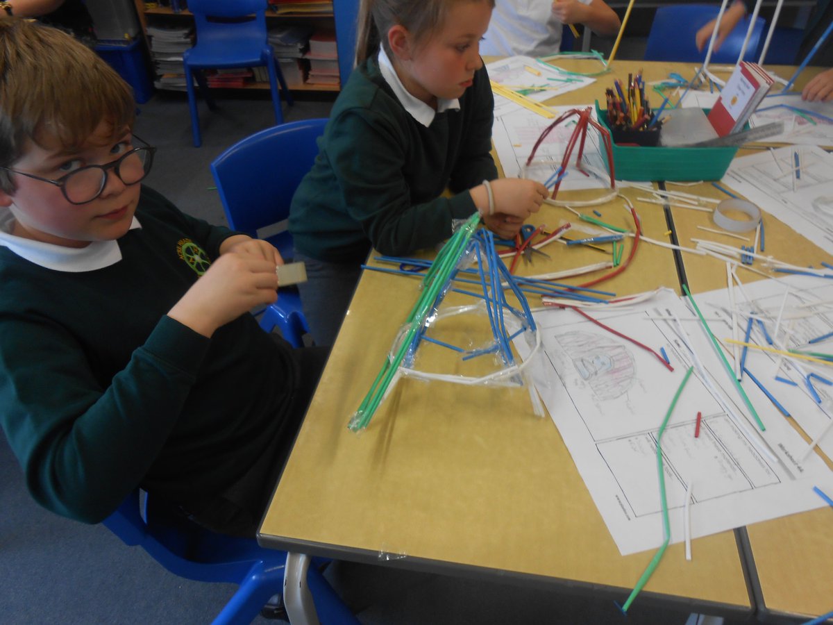 UptonClass's tweet photo. @UptonClass We have started to create our vibrant and exotic looking Rio carnival head dresses using art straws and LOTS of tape...to be continued@@Acreheads7ST https://t.co/wd5X17OdGK
