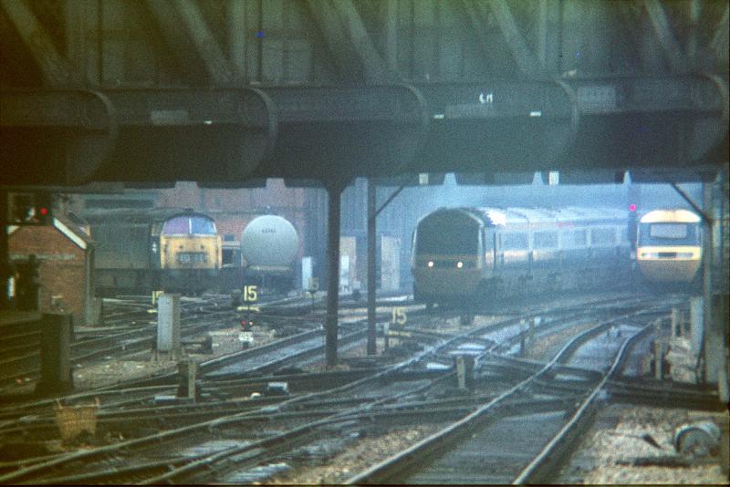 RailwayCentral's tweet image. #HST's on the Western front.... #Class52 "#Western" #D1010 at #RanelaghBridge watching over the youngsters coming and going at #Paddington.... @RailwayCentral