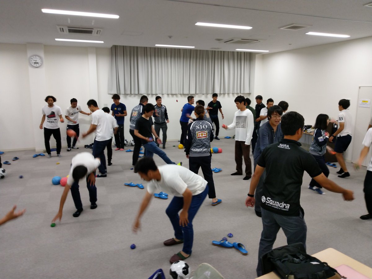 LifeKinetikJPN's tweet photo. 奈良クラブ様に声をかけて頂き、ライフキネティックのご紹介
遅い時間で疲れていると思いますが、時間が足りないぐらいの盛り、そして終了後の質問も多数頂きました！
選手、スタッフの皆様、貴重なお時間ありがとうございます。
#奈良クラブ　#naraclub 　#ライフキネティック　#サッカー　#JFL https://t.co/E9ZVI6yPEP