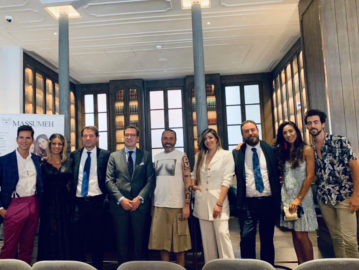MaisonMesa's tweet photo. Presentaciรณn de las acciones de @madridesmoda_oficial @m_c_d_moda @creadoresacme en el alucinante @granhotelingles gracias @juan_denihan de @luxstyleconsulting por idear estas fantรกsticas locuras!! ๐ฅ๐ฅ๐ค๐ฅ๐ฅ๐ค
.
.
#maisonmesa #ironfix #art #fashion #spain #design #couture https://t.co/J15Aa6Ngze