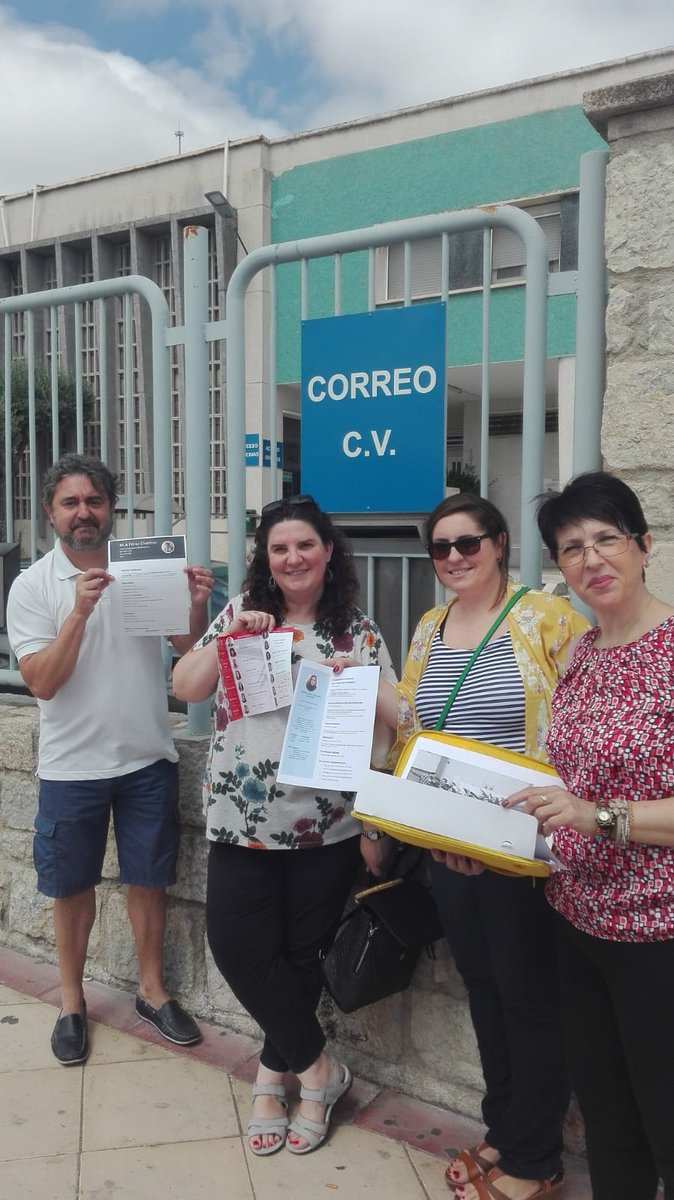 Algunos de los compañeros de <a href="/LanzaJaen/">Lanzadera de empleo Jaén 2019</a> presentando #autocandidaturas por el polígono industria de #jaen.  Ni el calor nos detiene #esfuerzo #visibilidad #elquealgoquiere.. @Lanzaderas_EES <a href="/fundacionTef/">Fundación Telefónica</a> <a href="/FundacionSMLRPH/">Fundación Santa María la Real</a>