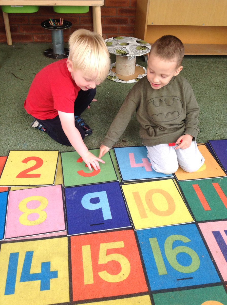 NRB_LPS's tweet photo. Number matching fun! #LPSeyfs #maths https://t.co/ZMvns6c5vR